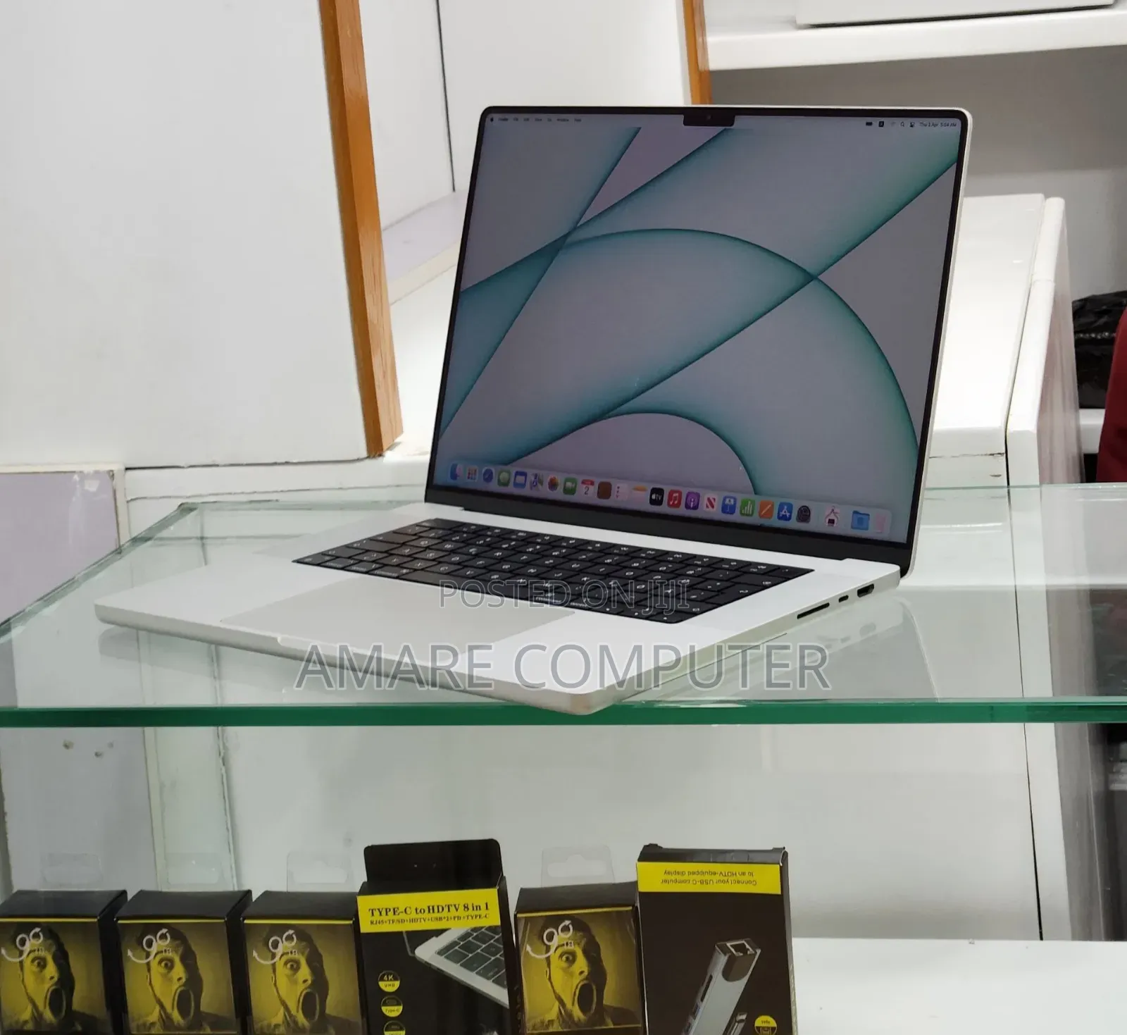New Laptop Apple MacBook Pro M1 16GB Apple M1 Pro SSD 512GB