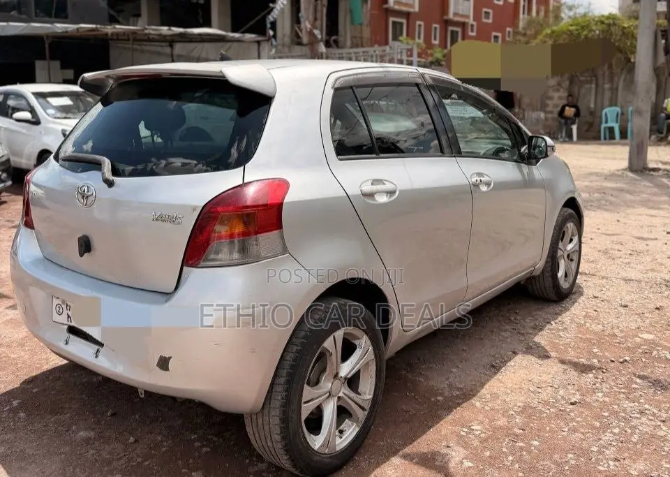 Toyota Yaris 2009 Silver