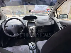 Toyota Yaris 2009 Silver