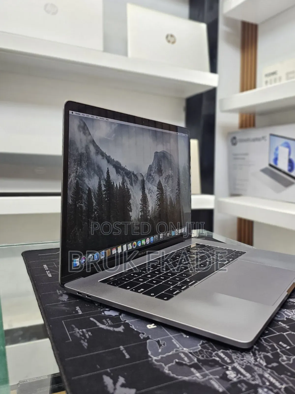 New Laptop Apple MacBook Pro 2019 16GB Intel Core i9 SSD 512GB