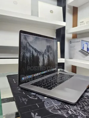 New Laptop Apple MacBook Pro 2019 16GB Intel Core i9 SSD 512GB