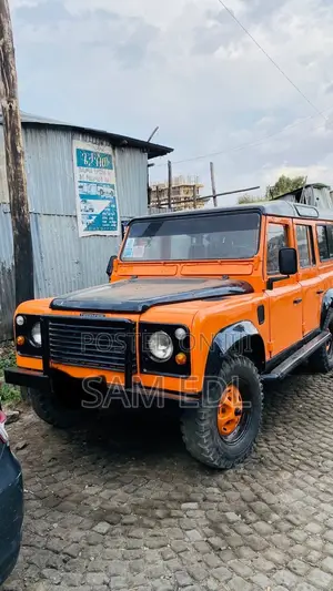 Land Rover Defender 1990 Orange