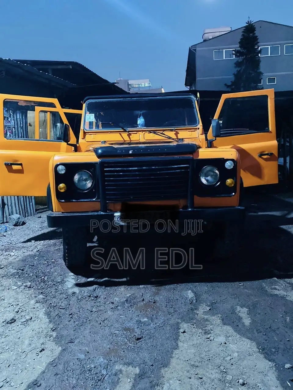 Land Rover Defender 1990 Orange