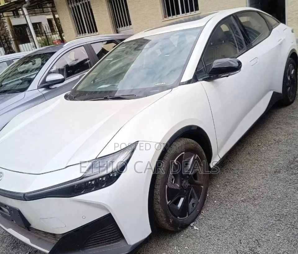 Toyota bZ3 2024 White