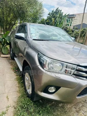 Toyota Hilux Revo Single Cab Deisel 2.4 RWD 2019 Gold
