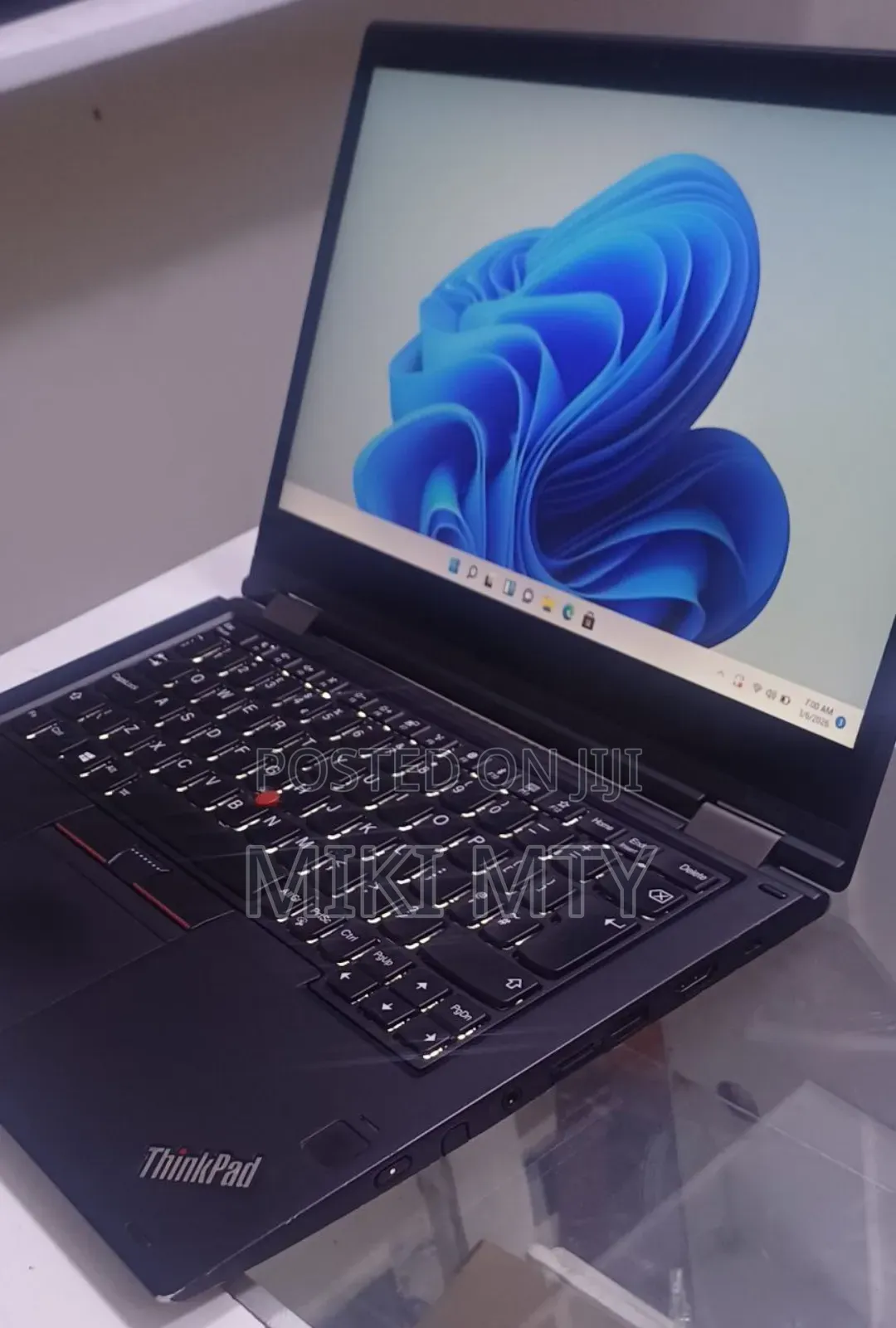 New Laptop Lenovo ThinkPad Yoga 8GB Intel Core i5 SSD 512GB