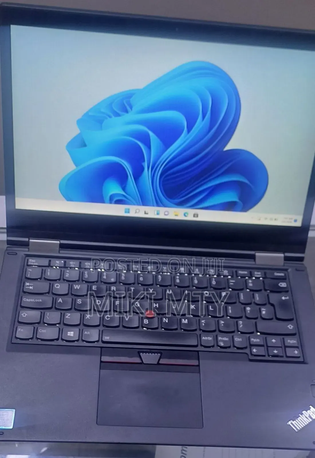 New Laptop Lenovo ThinkPad Yoga 8GB Intel Core i5 SSD 512GB