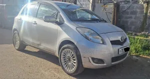 Toyota Yaris 1.3 HB T3 2009 Silver