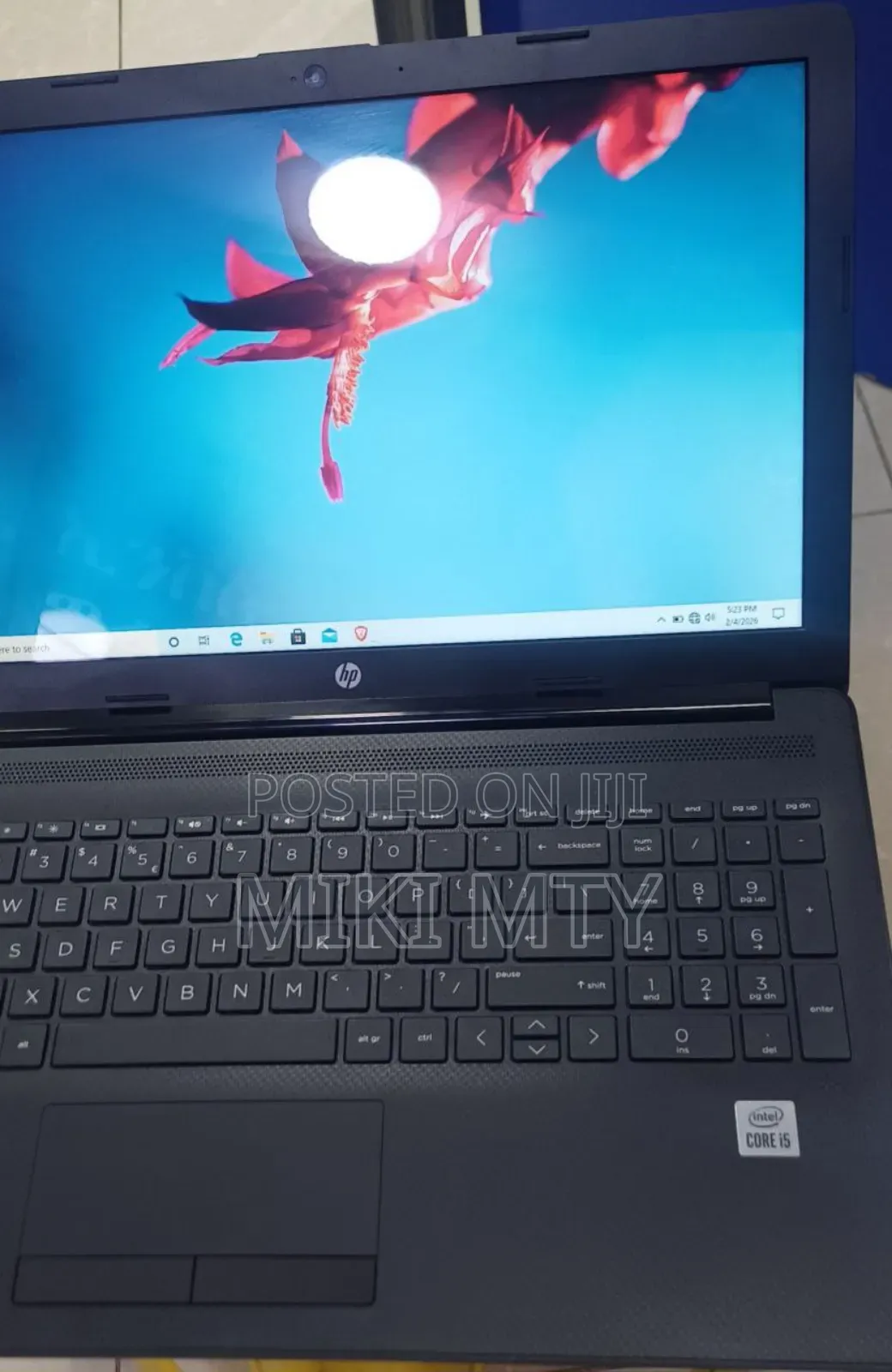 New Laptop HP Pavilion 15 8GB Intel Core i5 SSD 256GB