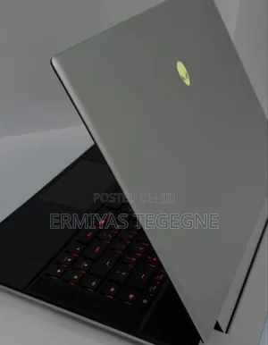 New Laptop Apple MacBook Pro M1 16GB Intel Core i5 SSD 512GB