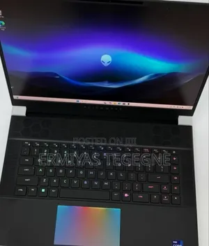 New Laptop Apple MacBook Pro M1 16GB Intel Core i5 SSD 512GB