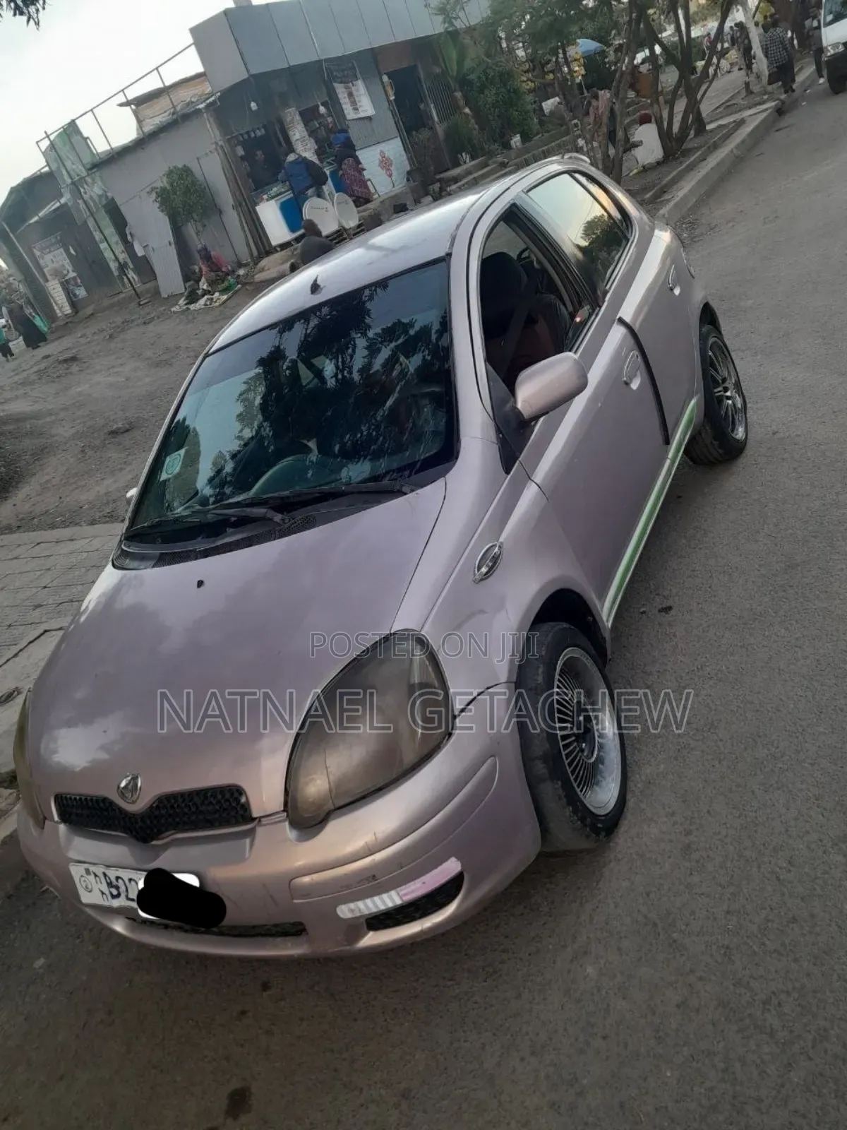 Toyota Vitz 2002 Silver