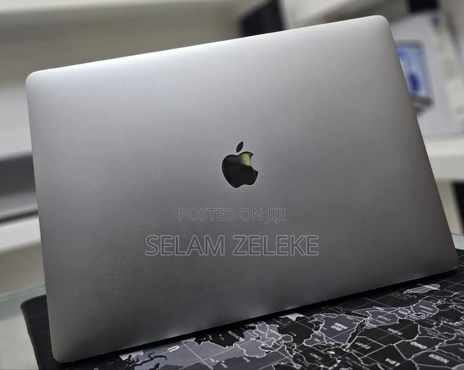 New Laptop Apple MacBook 16GB Intel Core i9 SSD 512GB