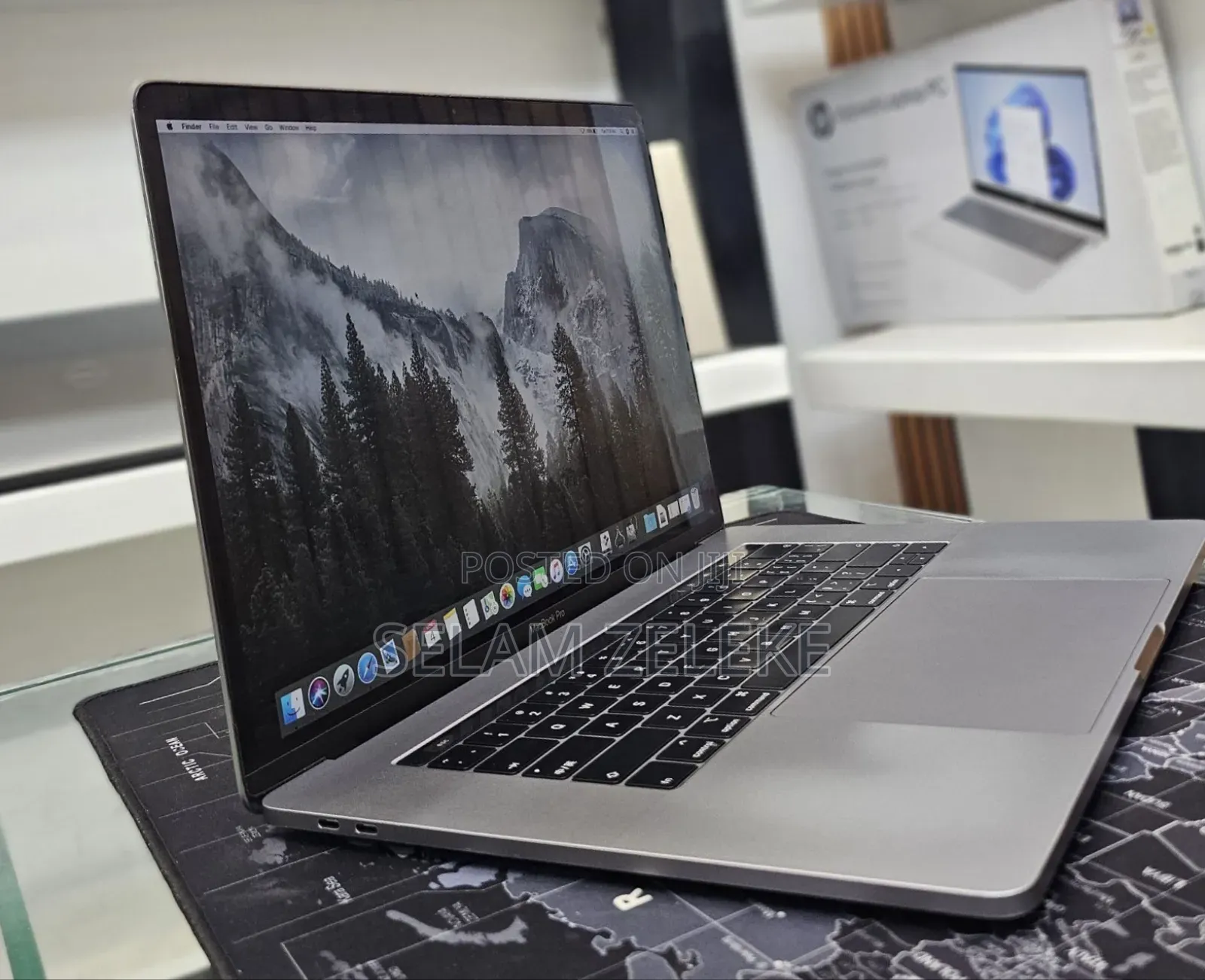 New Laptop Apple MacBook 16GB Intel Core i9 SSD 512GB