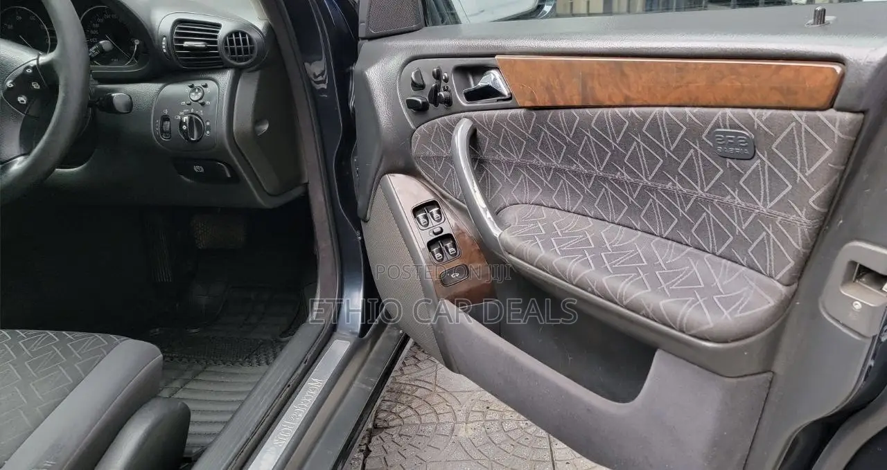Mercedes-Benz C240 2002 Black