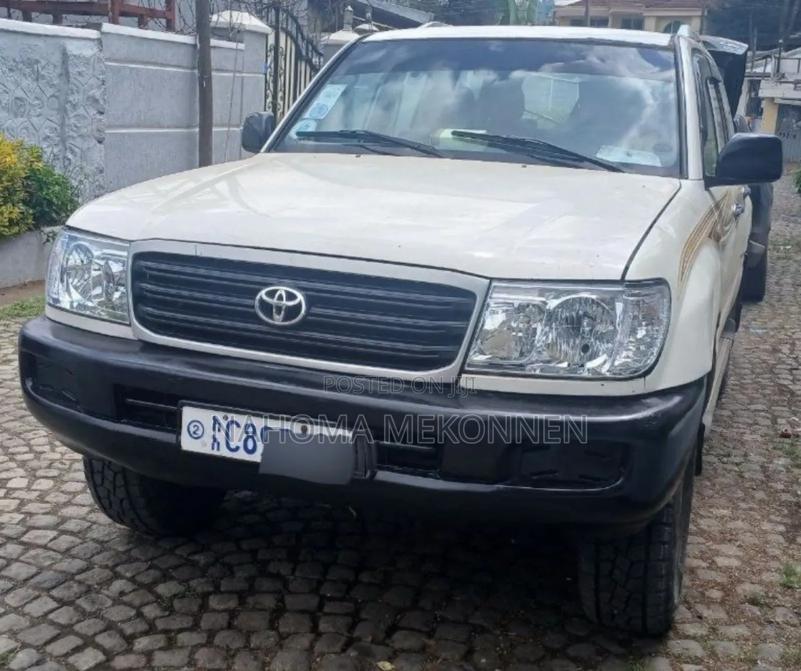 Toyota Land Cruiser 2004 White
