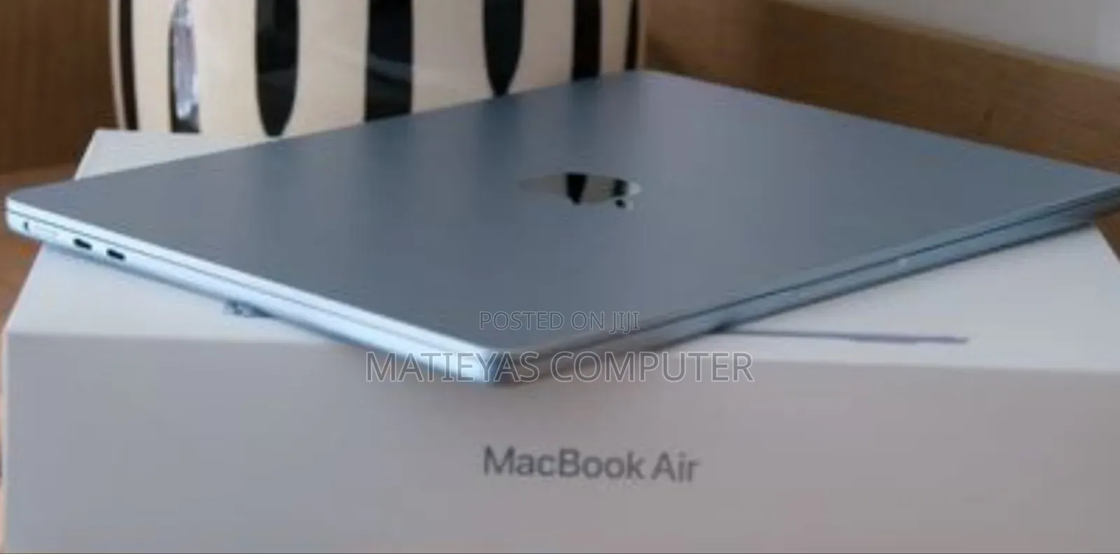 New Laptop Apple MacBook Air 2025 M4 13-inch 16GB Apple M4 SSD 256GB