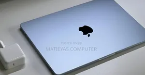 New Laptop Apple MacBook Air 2025 M4 13-inch 16GB Apple M4 SSD 256GB