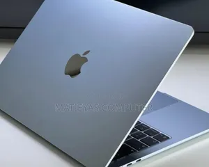 New Laptop Apple MacBook Air 2025 M4 13-inch 16GB Apple M4 SSD 256GB