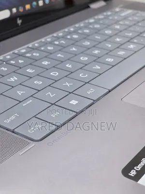 New Laptop HP OmniBook Ultra Flip 16" 8GB AMD Ryzen 5 SSD 512GB