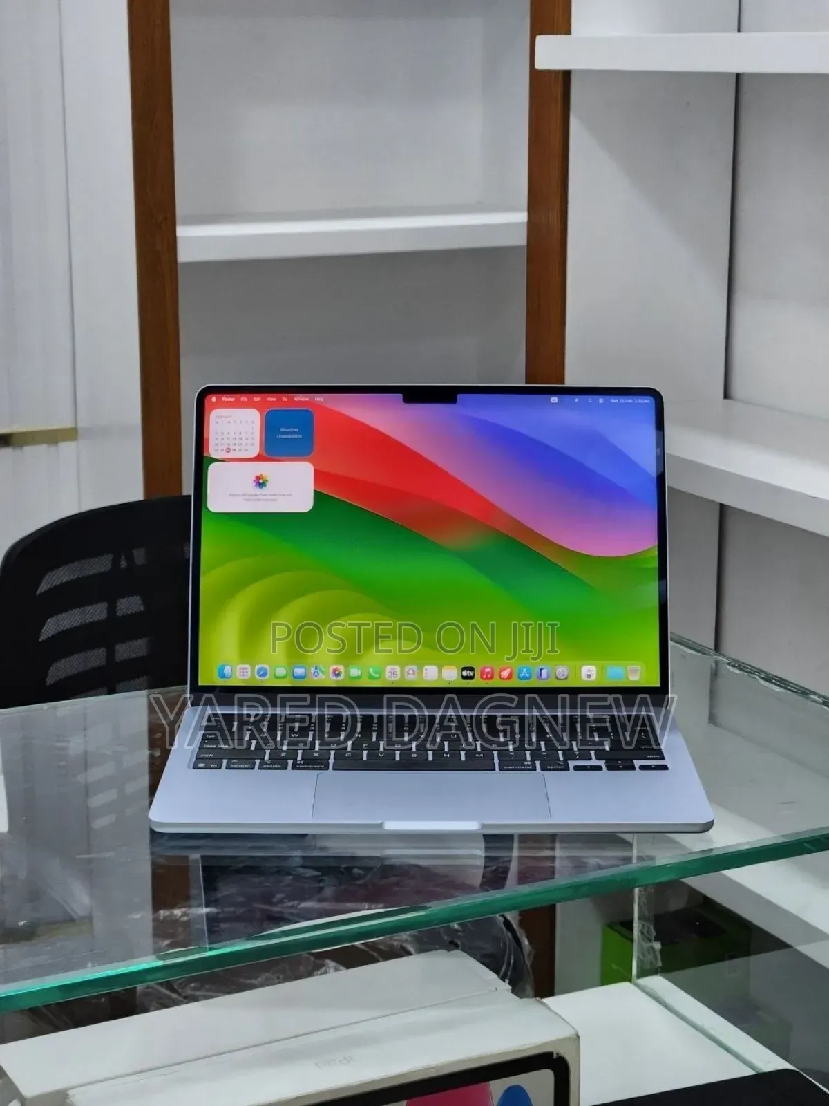 New Laptop Apple MacBook Air 2025 M4 13-inch 16GB Apple M4 SSD 256GB