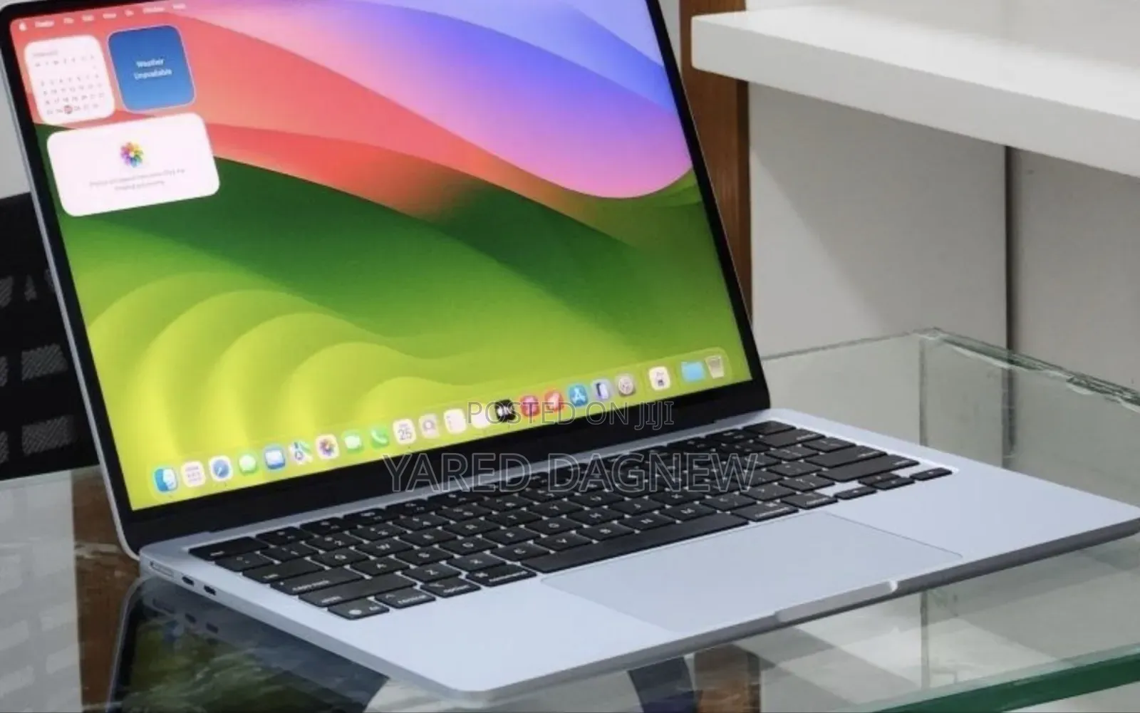 New Laptop Apple MacBook Air 2025 M4 13-inch 16GB Apple M4 SSD 256GB