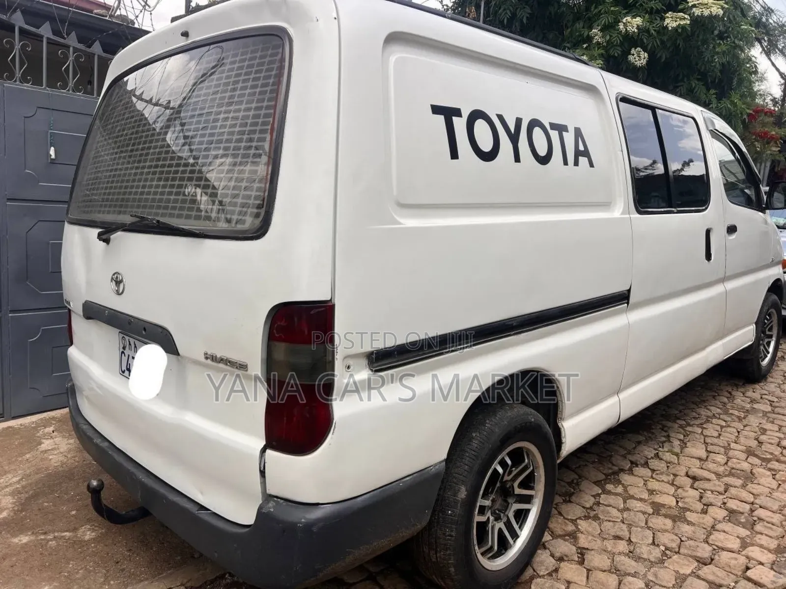 Toyota HiAce 2006 Silver