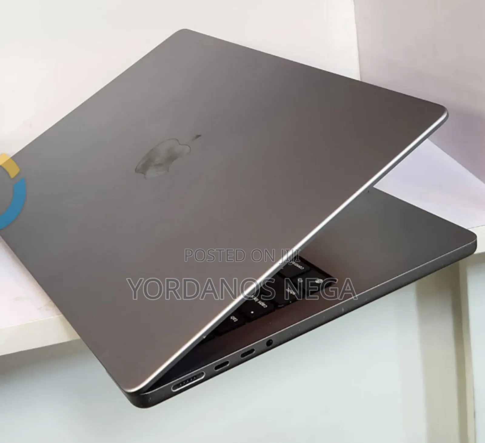 New Laptop Apple MacBook Pro M1 16GB Apple M1 Pro SSD 512GB
