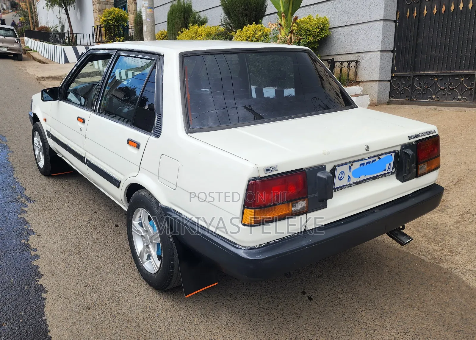 Toyota Corolla 1986 White