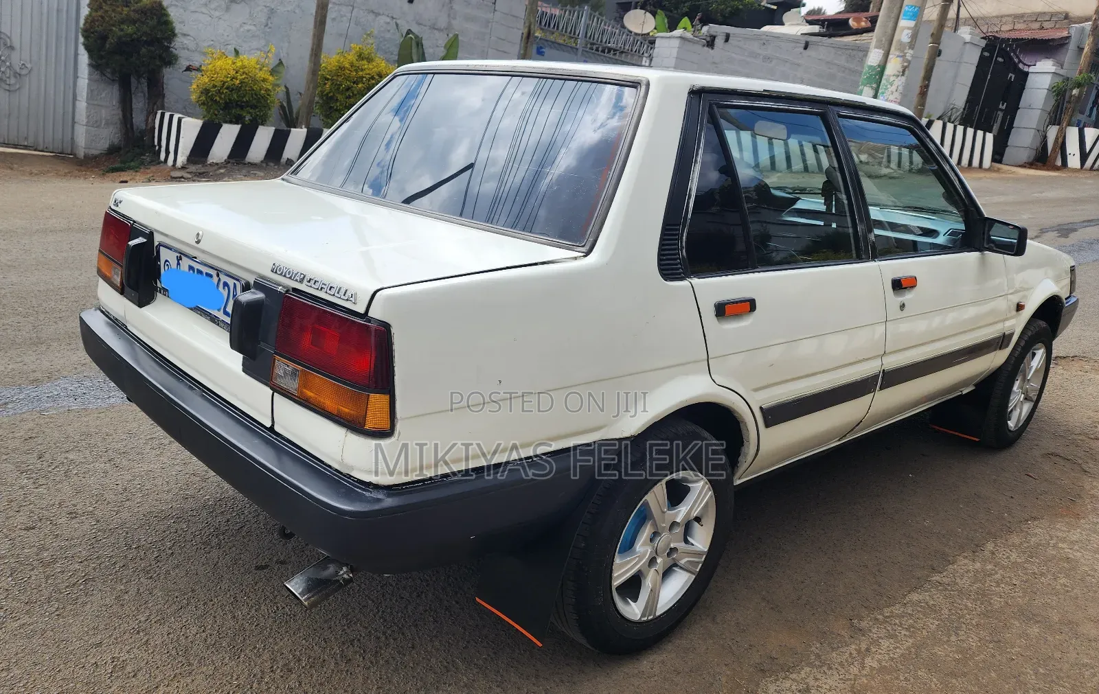 Toyota Corolla 1986 White