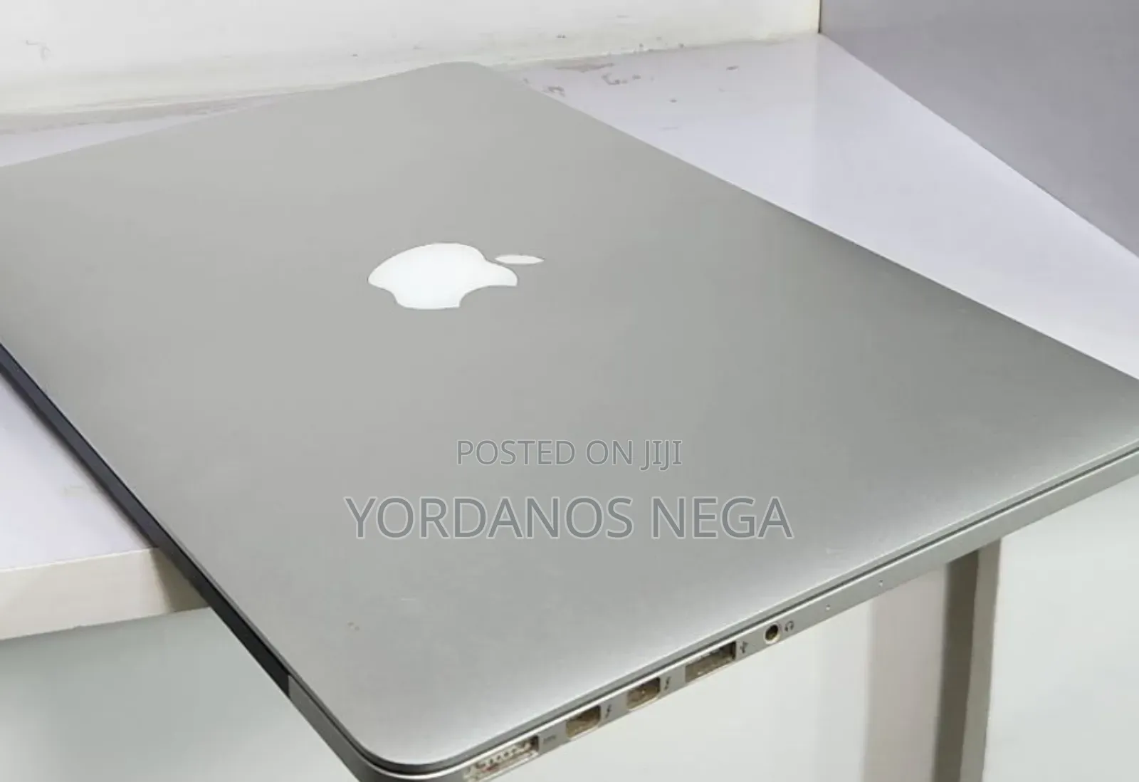 New Laptop Apple MacBook Pro 2015 8GB Intel Core i5 SSD 128GB