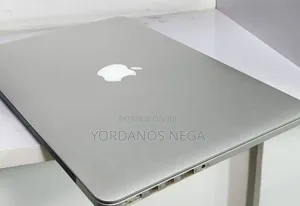 New Laptop Apple MacBook Pro 2015 8GB Intel Core i5 SSD 128GB