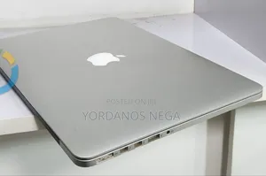 New Laptop Apple MacBook Pro 2015 8GB Intel Core i5 SSD 128GB