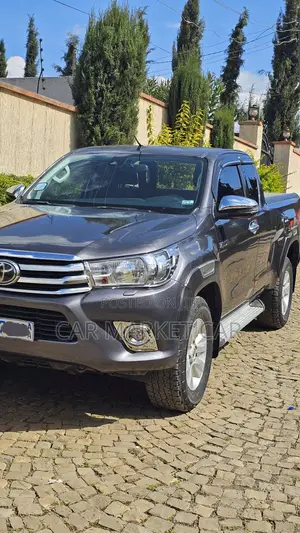 Toyota Hilux Revo Double Cab Deisel 2.4 AWD 2019 Gray