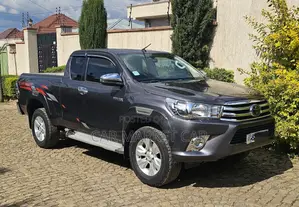 Toyota Hilux Revo Double Cab Deisel 2.4 AWD 2019 Gray