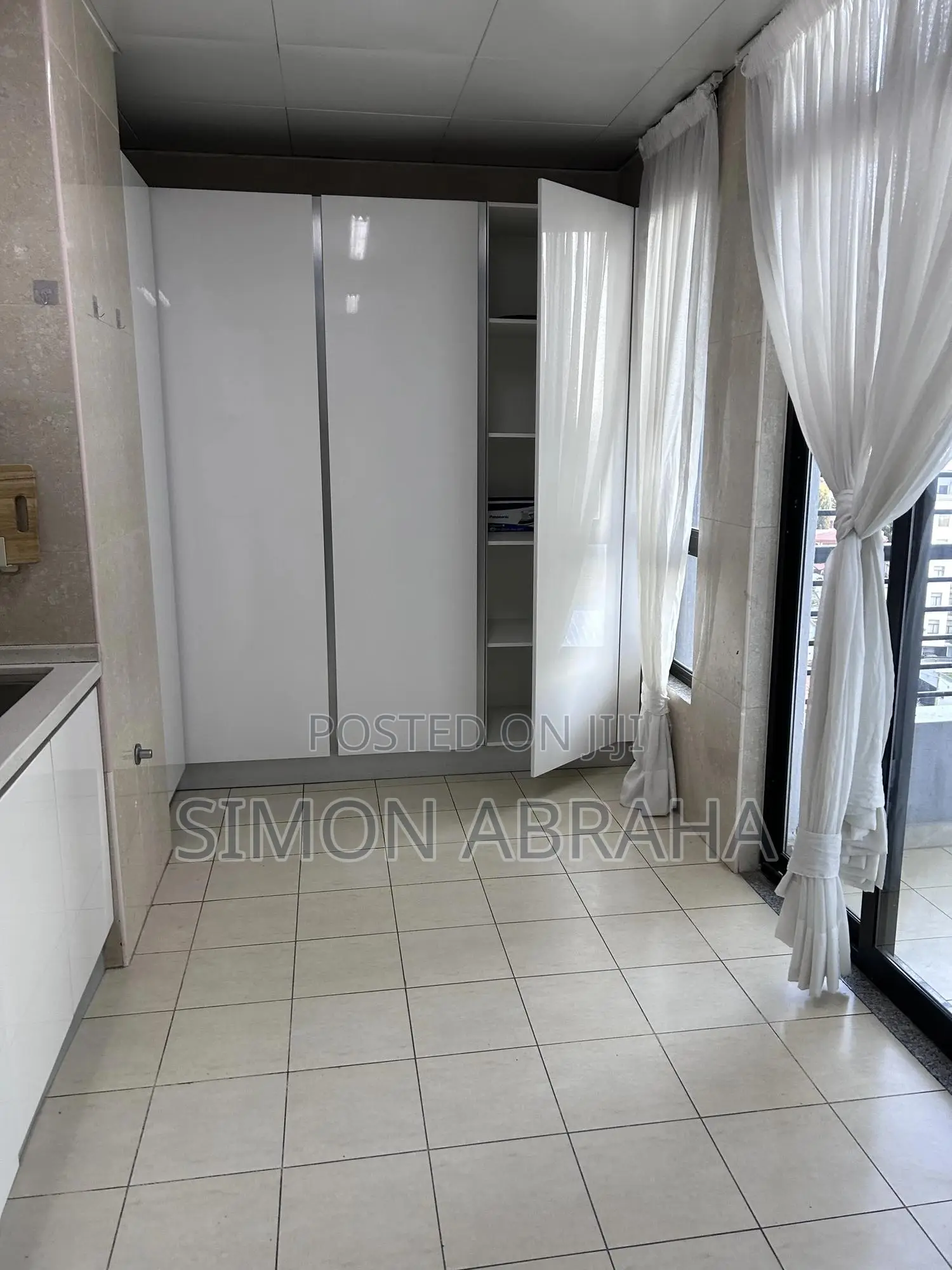 Furnished 3bdrm Apartment in Omtha, Bole for rent