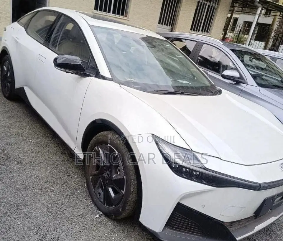 Toyota bZ3 2024 White