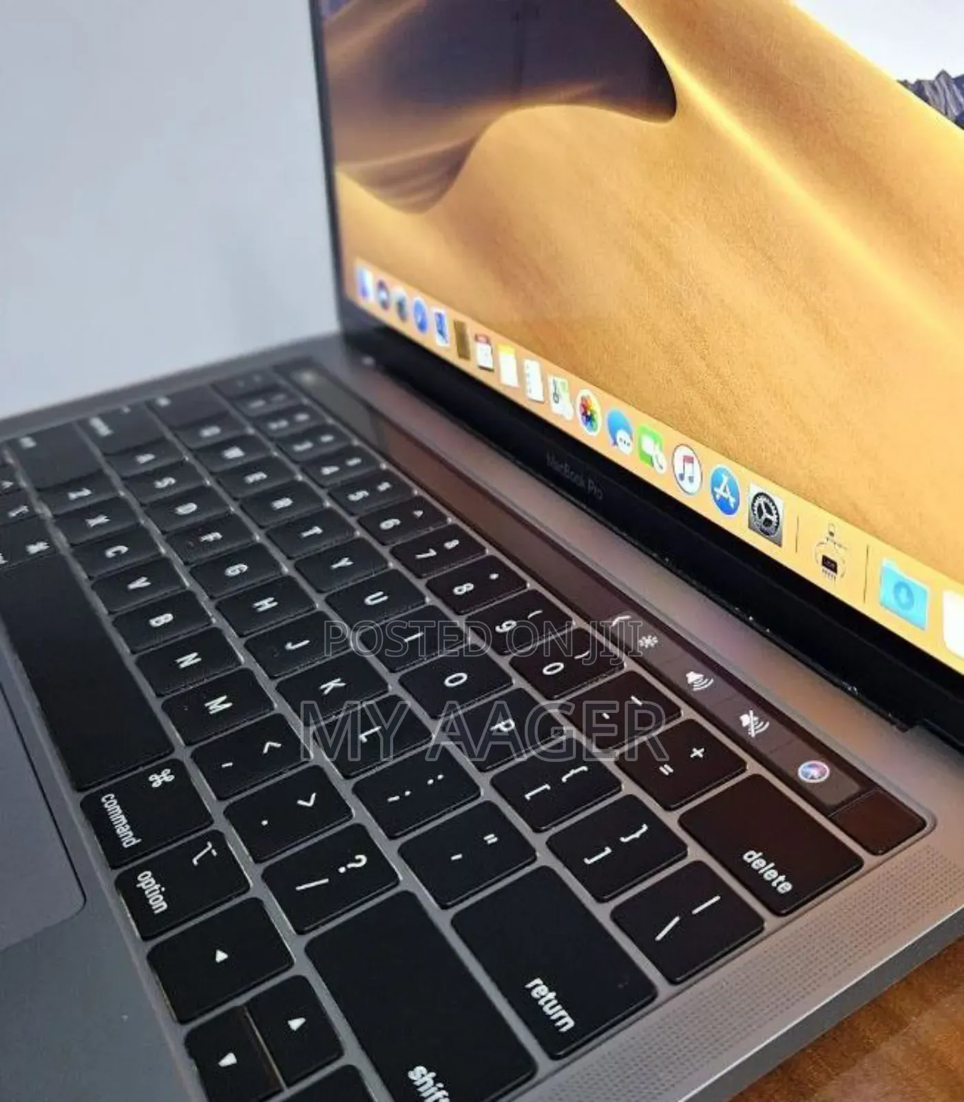 New Laptop Apple MacBook Pro 2019 8GB Intel Core i5 SSD 128GB