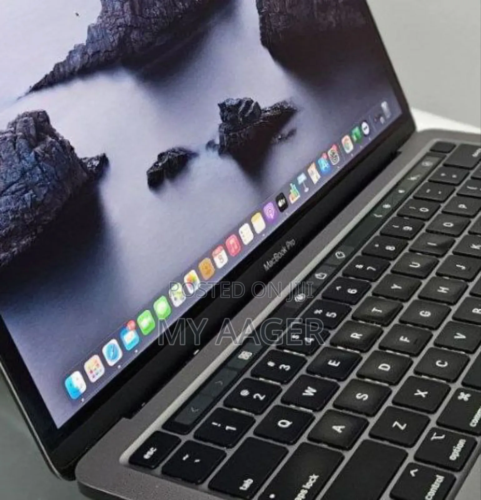 New Laptop Apple MacBook Pro 2019 8GB Intel Core i5 SSD 128GB
