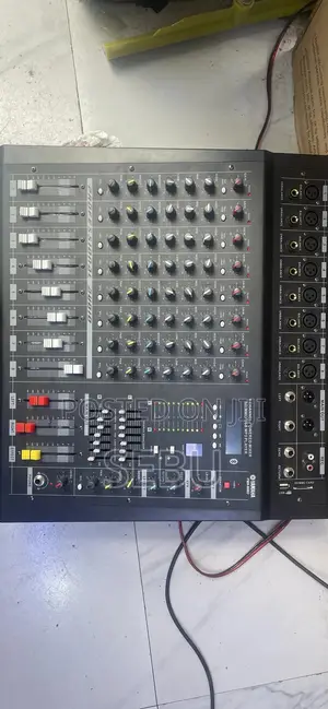 Yamaha Powerd Mixer