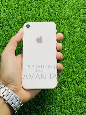 New Apple iPhone 8 64 GB Gold