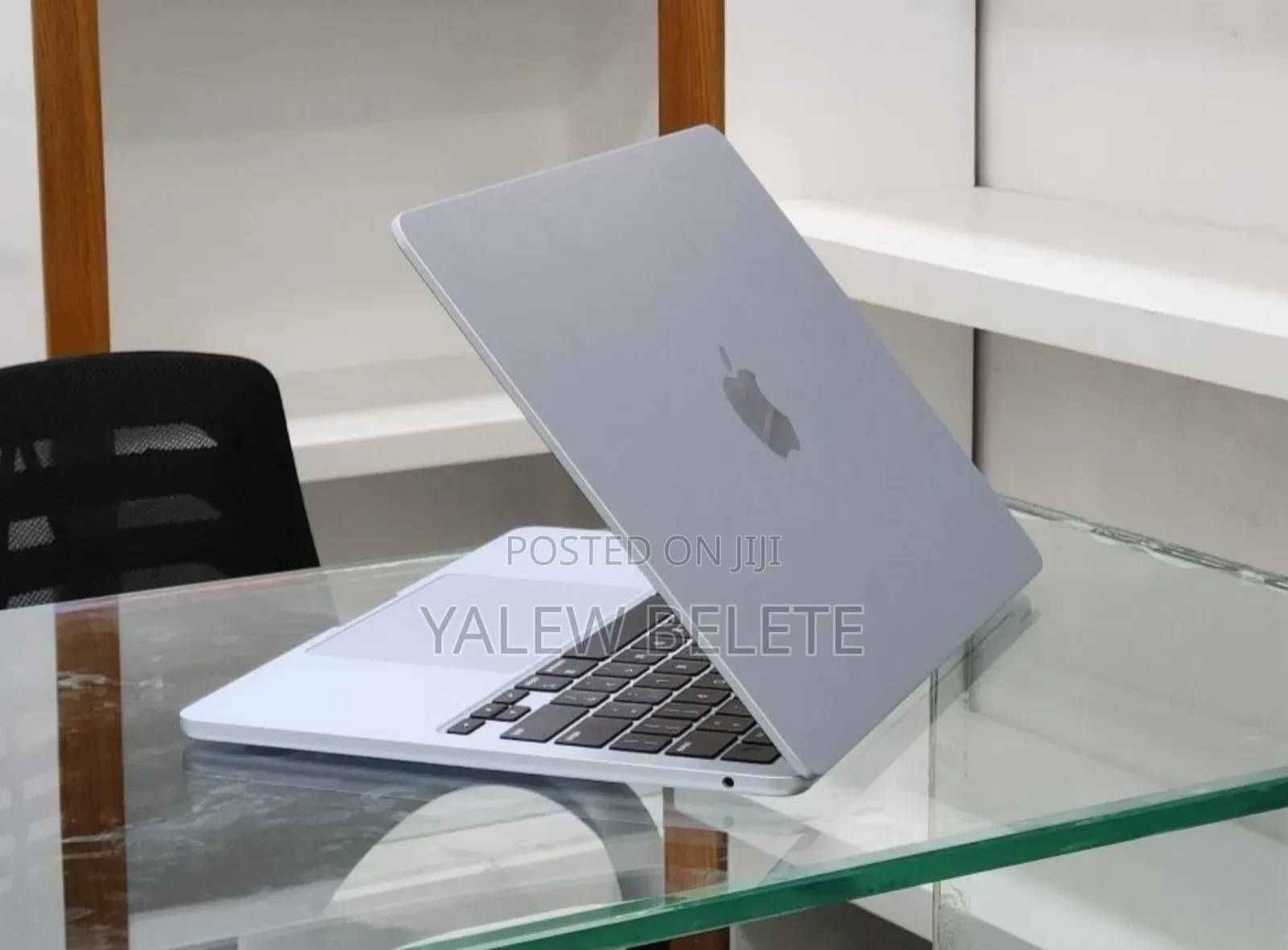 New Laptop Apple MacBook Air 2025 M4 13-inch 16GB Apple M4 SSD 256GB
