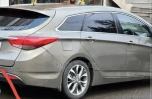 Hyundai i40 1.6 GDI Wagon 2014 Gold