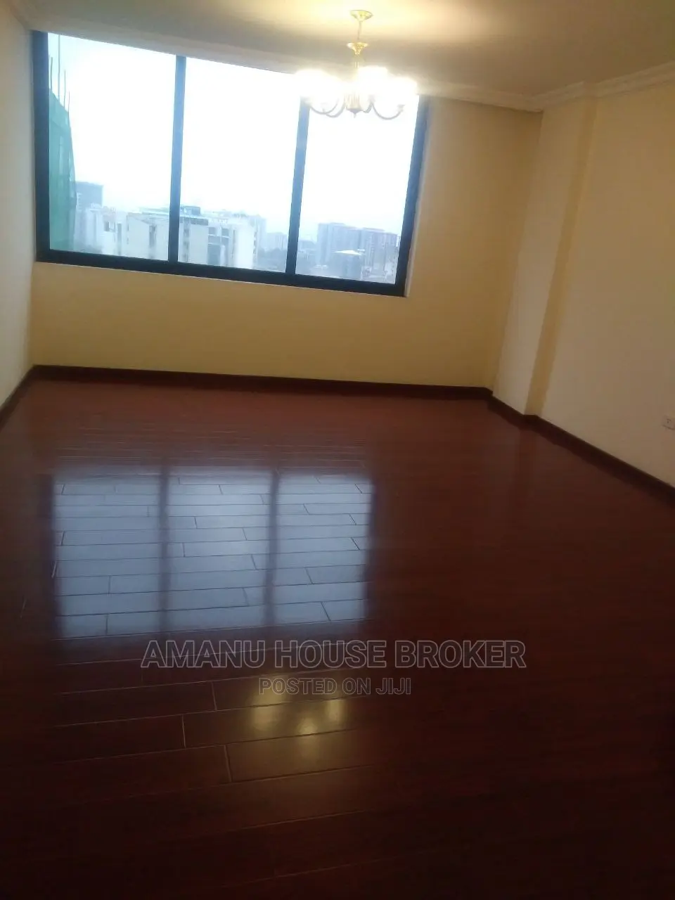 አስቸኳይ የሚሸጥ አፓርትመንት 152sqm 3bedrooms