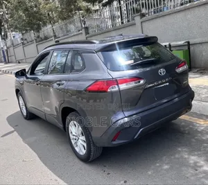 Toyota Corolla Cross Hybrid 2024 Gray