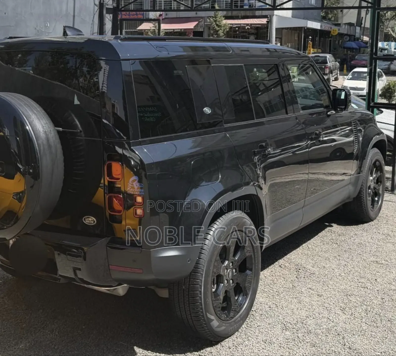 Land Rover Defender 2025 Matt Black