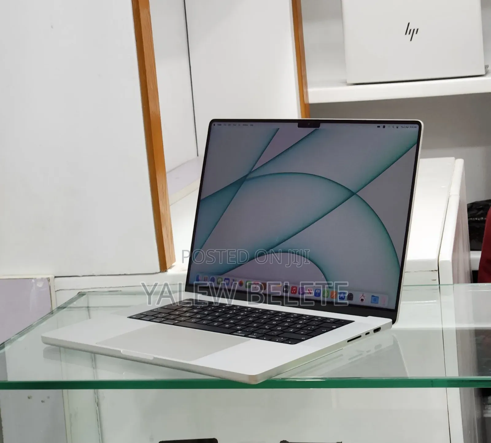 New Laptop Apple MacBook Pro 2021 M1 16GB Apple M1 Pro SSD 512GB