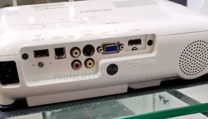 Brand New Epson Projector With Bag, Remote Model Name: Eb-x18