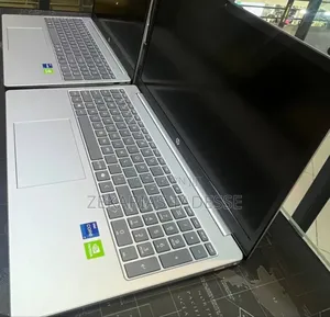 New Laptop HP Stream Notebook 8GB Intel Core i7 SSD 512GB
