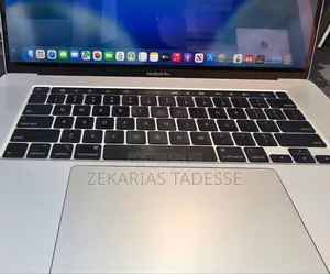 New Laptop Apple MacBook Pro 2019 16GB Intel Core i7 SSD 512GB